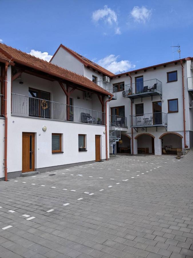 Rv Apartman Mikulov Zewnętrze zdjęcie